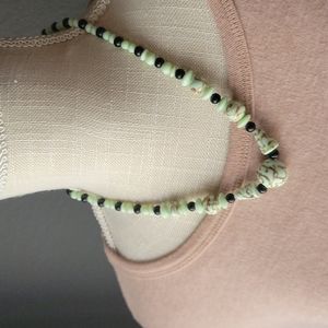 Retro Green and Black Beaded Necklace 19"